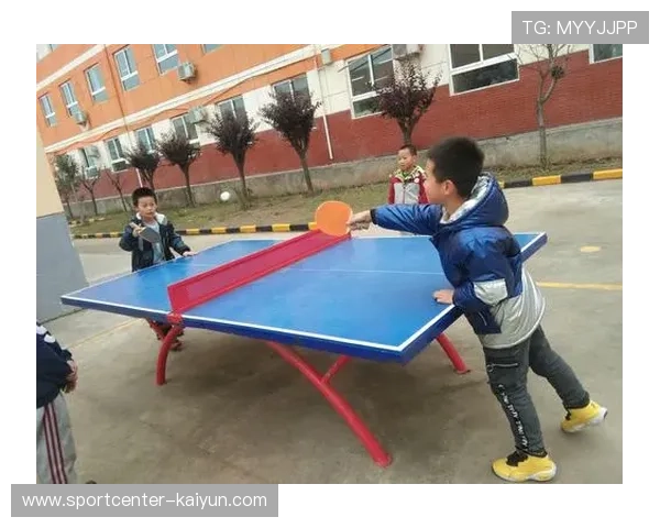 天鹅湖小学乒乓球人才选拔与绘画活动融合，推动体育文化双扎根