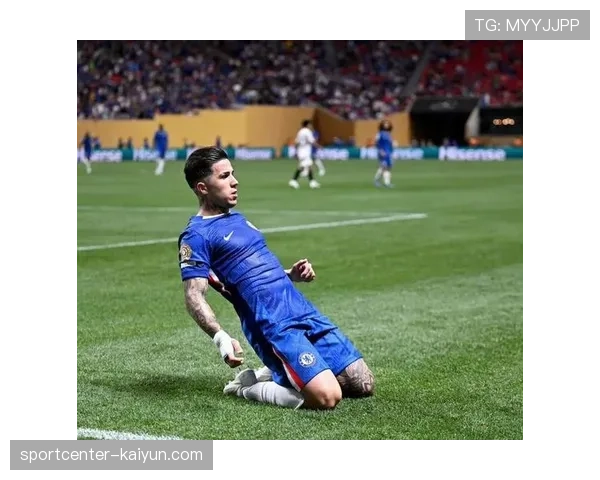 战报：AC米兰2-1逆转战胜莱切，吉鲁替补登场贡献传射